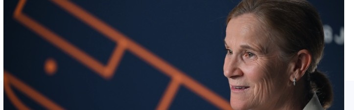 FIFA官方：旗下所有女足赛事的参赛球队 必须至少配备1名女性教练