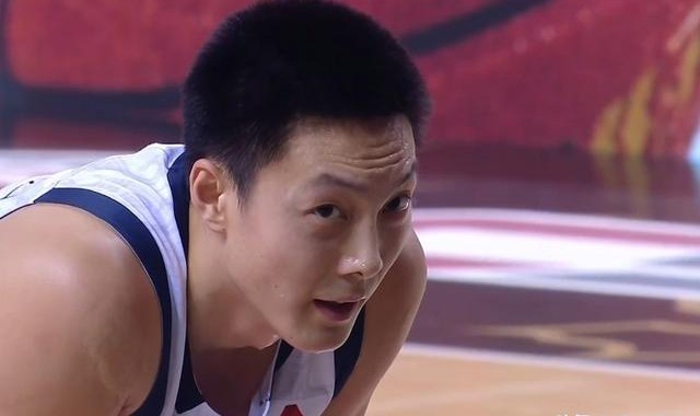 九州体育-广东新赛季最大谜团！胡明轩场均8.2分领衔多项数据创近七年新低