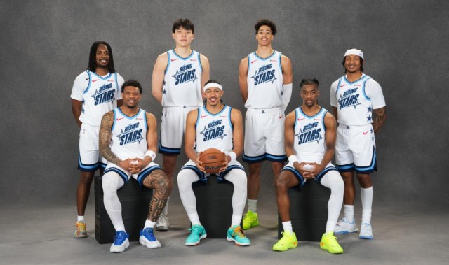 九州体育-NBA全明星新秀赛：杨瀚森10分2板 安东尼队胜里弗斯队